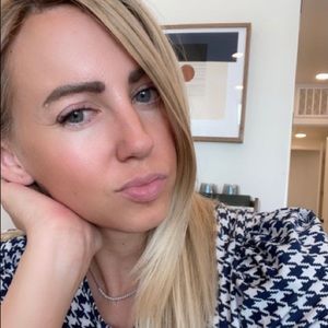 Meet your Posher, Alexandra